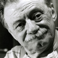 logo Mario Benedetti